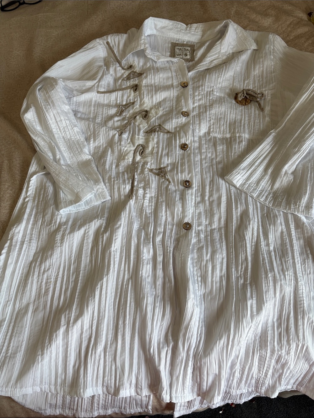 TARA VA White Button-Front Crinkle Tunic Top